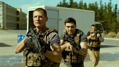 Image Strike Back (2010) 1