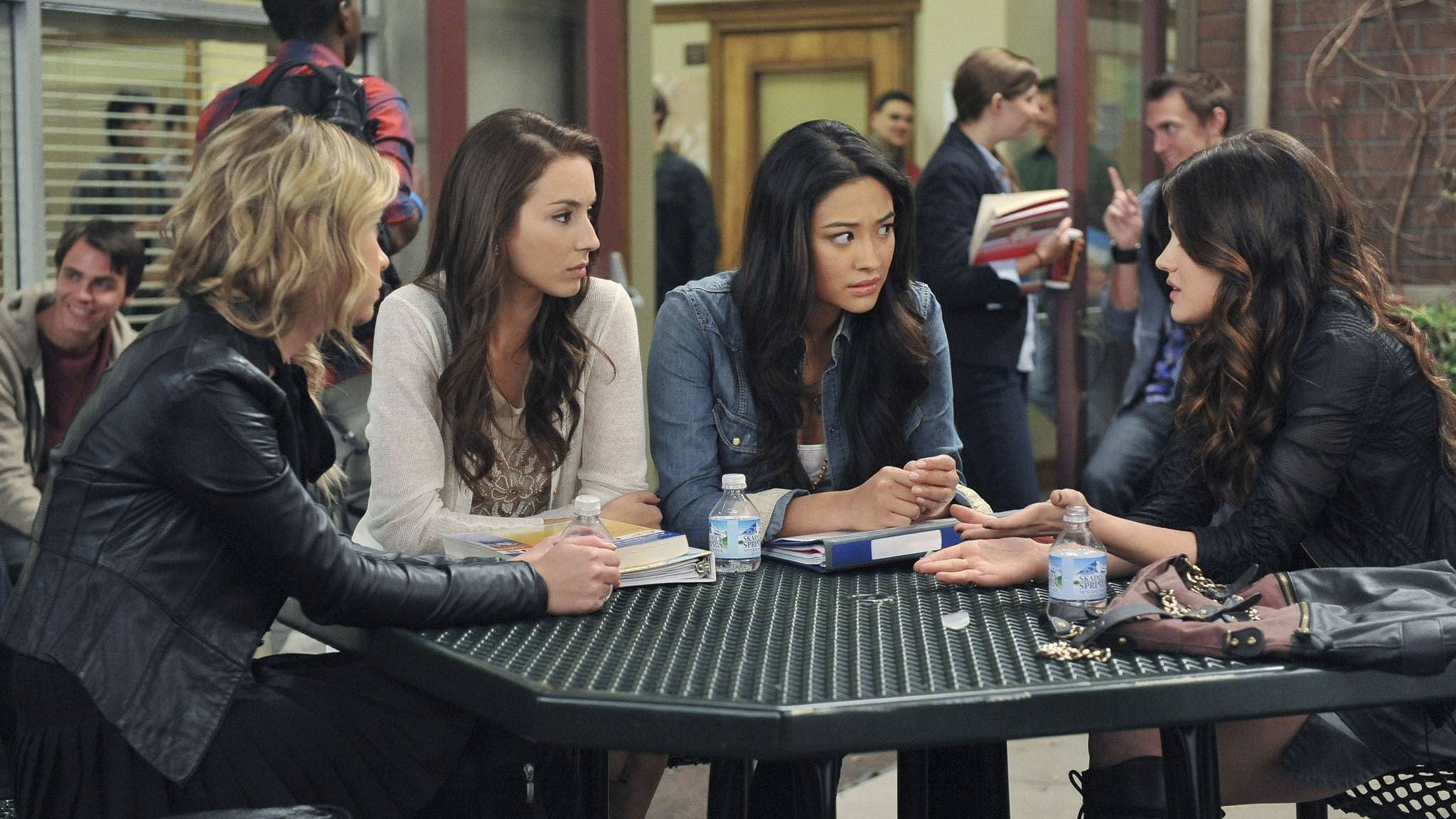 Image Pretty Little Liars (2010) 1